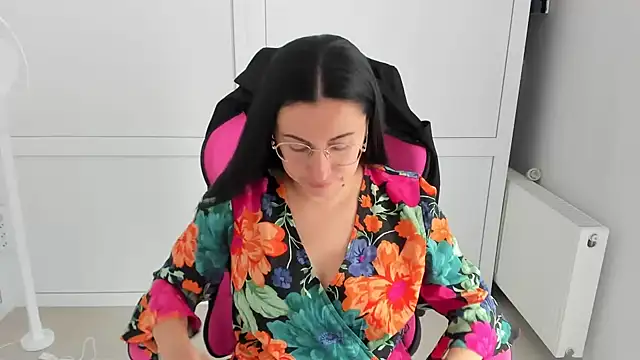 ChloeVibee online show from July 8, 2026, 12:53 pm