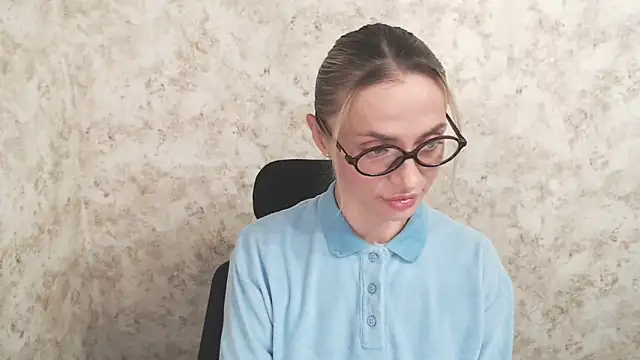 MerryRose33 online show from July 1, 2026, 5:12 pm