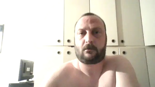 Snapshot of GluedWhippet chatting on July 4, 2026, 8:37 pm GluedWhippet online show from July 4, 2026, 8:37 pm