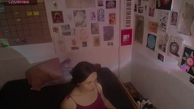 Snapshot of Pretty_cheer chatting on August 7, 2026, 1:07 am Pretty cheer online show from August 7, 2026, 1:07 am