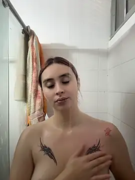 Snapshot of Sophiia_Luxx chatting on July 7, 2026, 6:34 pm Sophiia Luxx online show from July 7, 2026, 6:34 pm