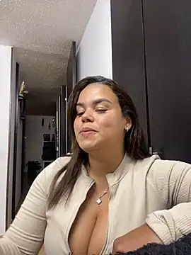AliceStarshine online show from January 16, 2025, 11:27 pm