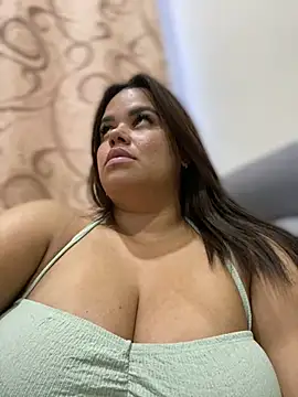 AliceStarshine online show from February 6, 2025, 11:15 pm