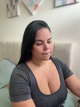 AliceStarshine online show from May 6, 2026, 1:38 pm