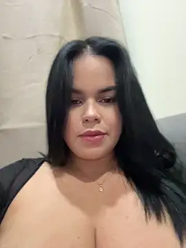AliceStarshine online show from June 18, 2026, 1:50 am
