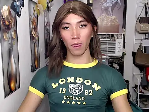 urasianfairyxx online show from July 4, 2026, 12:00 pm