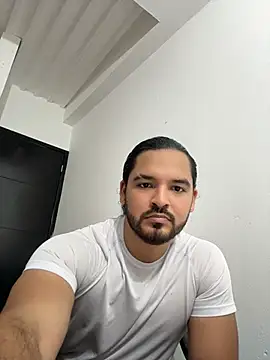 Snapshot of Efren_Fernandez chatting on July 7, 2026, 1:19 am Efren Fernandez online show from July 7, 2026, 1:19 am