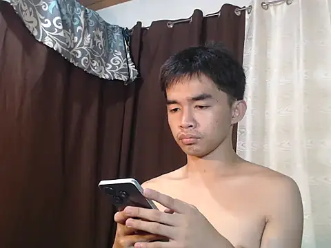 Snapshot of HotNextDoor chatting on July 7, 2026, 6:47 am HotNextDoor online show from July 7, 2026, 6:47 am