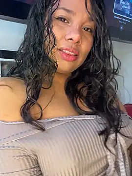 Rashell1 Queen online show from July 9, 2026, 1:15 pm