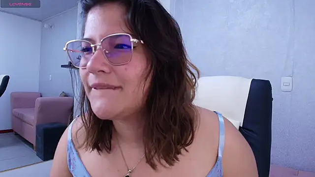 Snapshot of Lucero_Angels chatting on July 8, 2026, 7:51 pm Lucero Angels online show from July 8, 2026, 7:51 pm