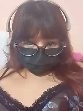 LexaLuxe online show from July 24, 2026, 6:11 am