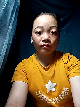 Snapshot of Isabella-aa chatting on July 8, 2026, 2:27 am Isabella-aa online show from July 8, 2026, 2:27 am