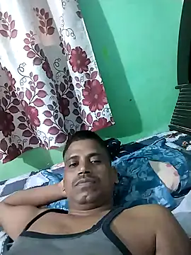Hotypooja1 online show from August 4, 2026, 3:43 am