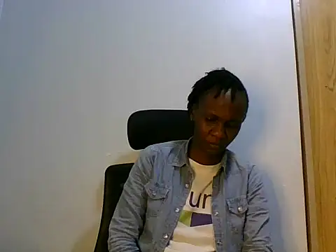Little Flower01 online show from July 8, 2026, 8:46 pm