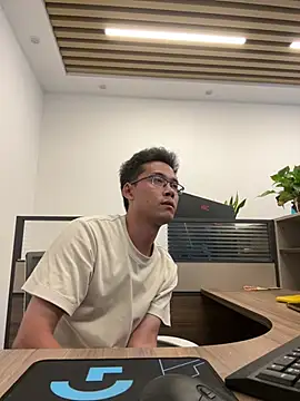 HHAA1992 online show from July 10, 2026, 8:29 am