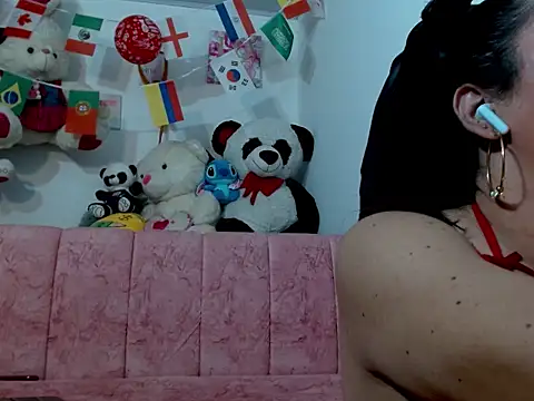 Snapshot of caticatrina_ chatting on July 12, 2026, 2:13 am caticatrina online show from July 12, 2026, 2:13 am