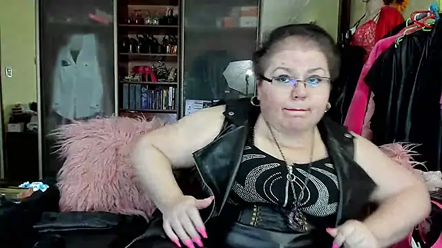KaryQueen online show from February 13, 2025, 4:11 am