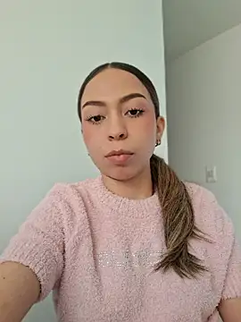 LuluBerry7 online show from July 16, 2026, 4:02 pm