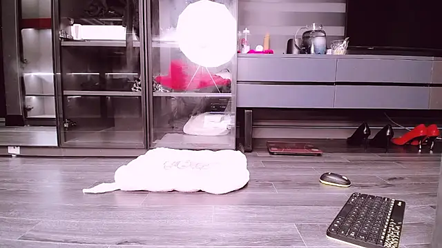 SungkyunnKwan online show from December 19, 2025, 1:34 am