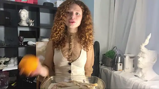 ElenaVanderbilt online show from July 10, 2026, 8:11 pm