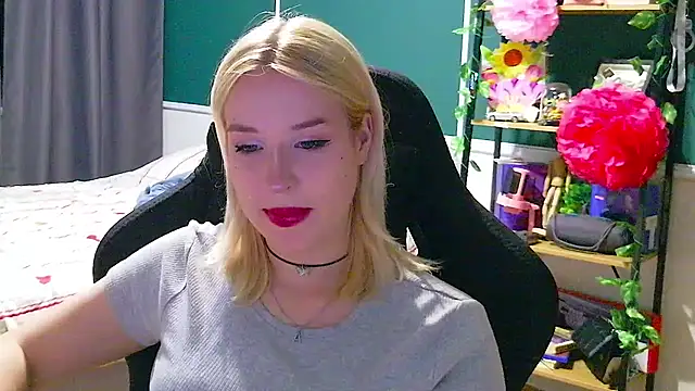 Eden Rose online show from July 25, 2026, 9:56 pm
