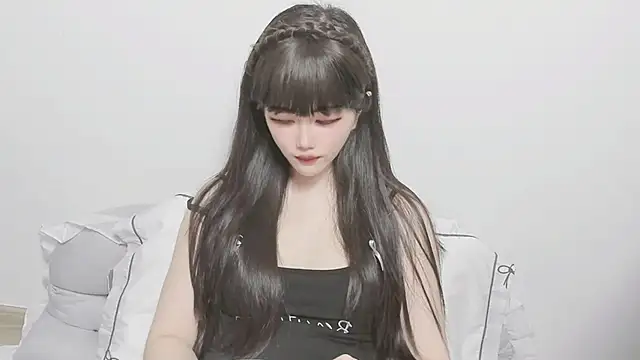 Chillgirl online show from July 14, 2026, 2:34 pm