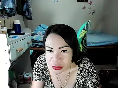 monicaaaa  online show from July 22, 2026, 6:32 pm