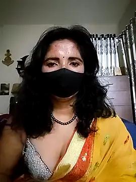 Laila-202 online show from July 28, 2026, 7:39 pm