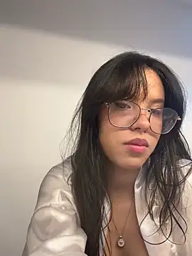 rose allure1 online show from July 15, 2026, 2:33 pm