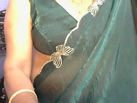 Snapshot of mallu_maya_dev chatting on July 15, 2026, 1:05 pm mallu maya dev online show from July 15, 2026, 1:05 pm
