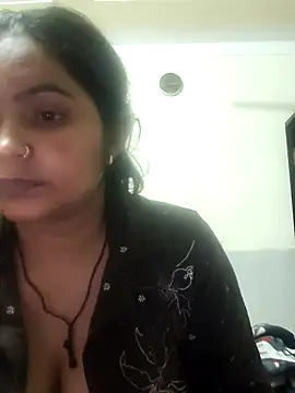 Curvy Bhabhi  online show from July 14, 2026, 9:20 pm