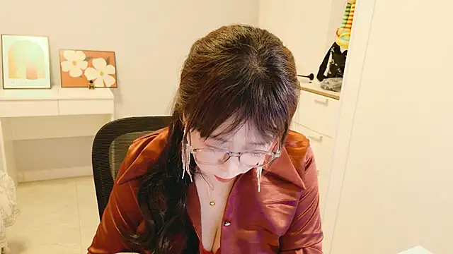 Snapshot of XantheBloom chatting on July 21, 2026, 6:16 am XantheBloom online show from July 21, 2026, 6:16 am