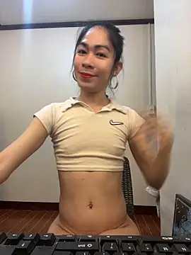 Snapshot of YourTSLovely chatting on November 9, 2025, 7:34 pm YourTSLovely online show from November 9, 2025, 7:34 pm