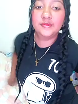 Snapshot of Luna_Dorada chatting on July 23, 2026, 10:19 pm Luna Dorada online show from July 23, 2026, 10:19 pm