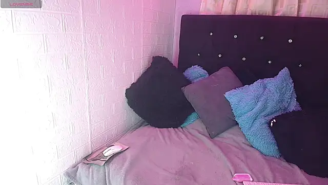 Snapshot of Tatiana_oficiall chatting on July 24, 2026, 7:06 am Tatiana oficiall online show from July 24, 2026, 7:06 am