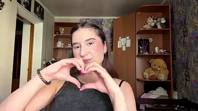 KittyNoSkirty online show from July 21, 2026, 8:49 am