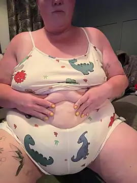Curvy-BellaXXX online show from July 28, 2026, 10:09 pm