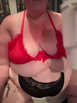 Curvy-BellaXXX online show from July 31, 2026, 10:53 pm