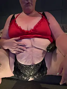 Curvy-BellaXXX online show from August 2, 2026, 9:57 pm