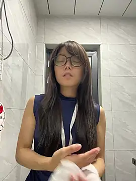 puting  online show from July 28, 2026, 8:52 pm