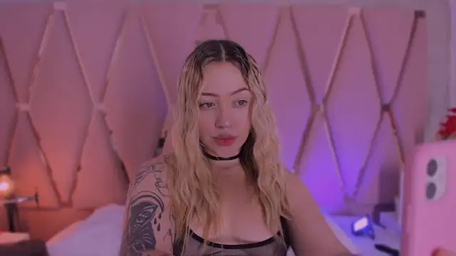 ZoeJhonson-1 online show from July 30, 2026, 5:06 am
