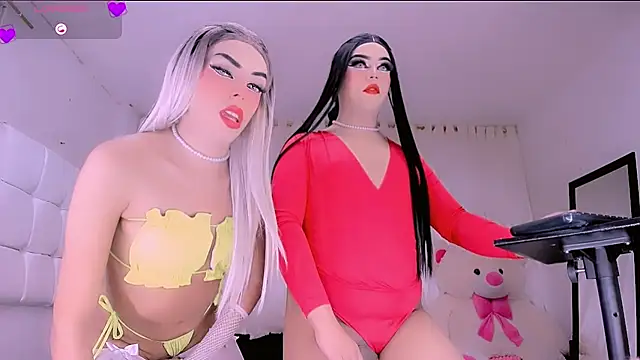  BABY LATINAS  online show from July 30, 2026, 4:11 am