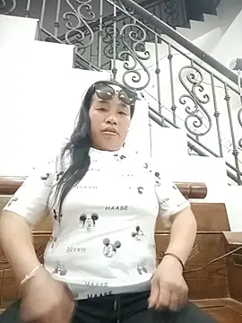 Fiona hi online show from July 23, 2026, 2:04 pm