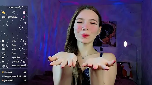 Snapshot of Aura_Lune_ chatting on July 28, 2026, 6:20 pm Aura Lune online show from July 28, 2026, 6:20 pm