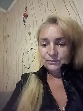 Bliss4532 online show from July 30, 2026, 8:19 pm