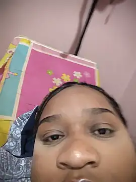 pretinha folgosa online show from August 4, 2026, 10:01 pm