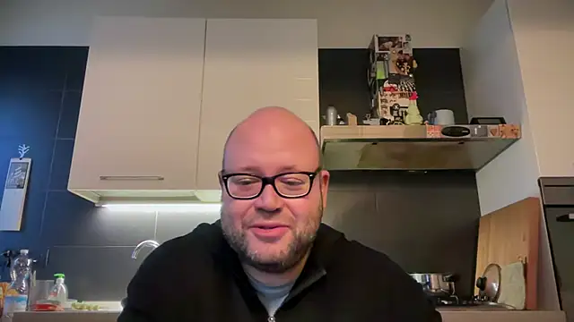 theitalianbear online show from December 5, 2024, 3:06 pm