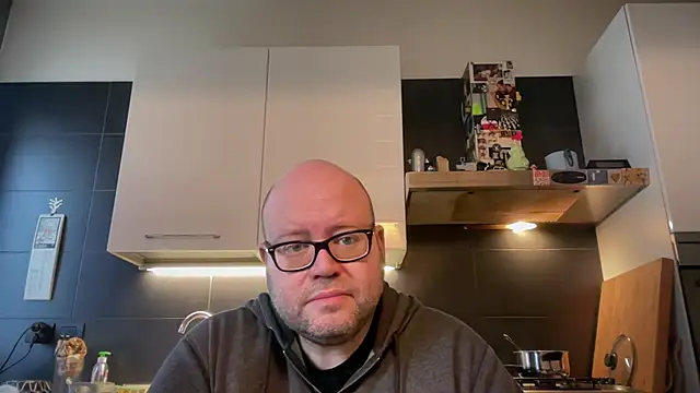 theitalianbear online show from January 18, 2025, 1:40 pm