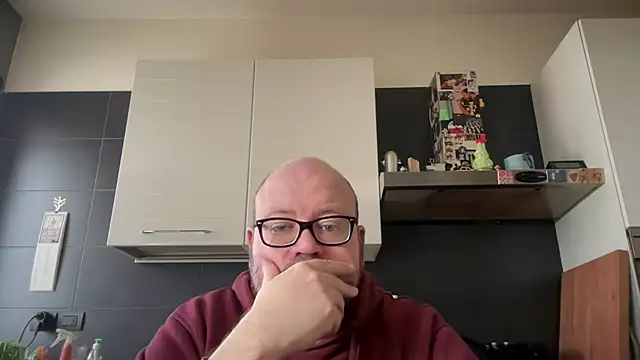 theitalianbear online show from February 18, 2025, 11:44 am
