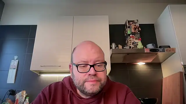 theitalianbear online show from February 20, 2025, 7:23 am